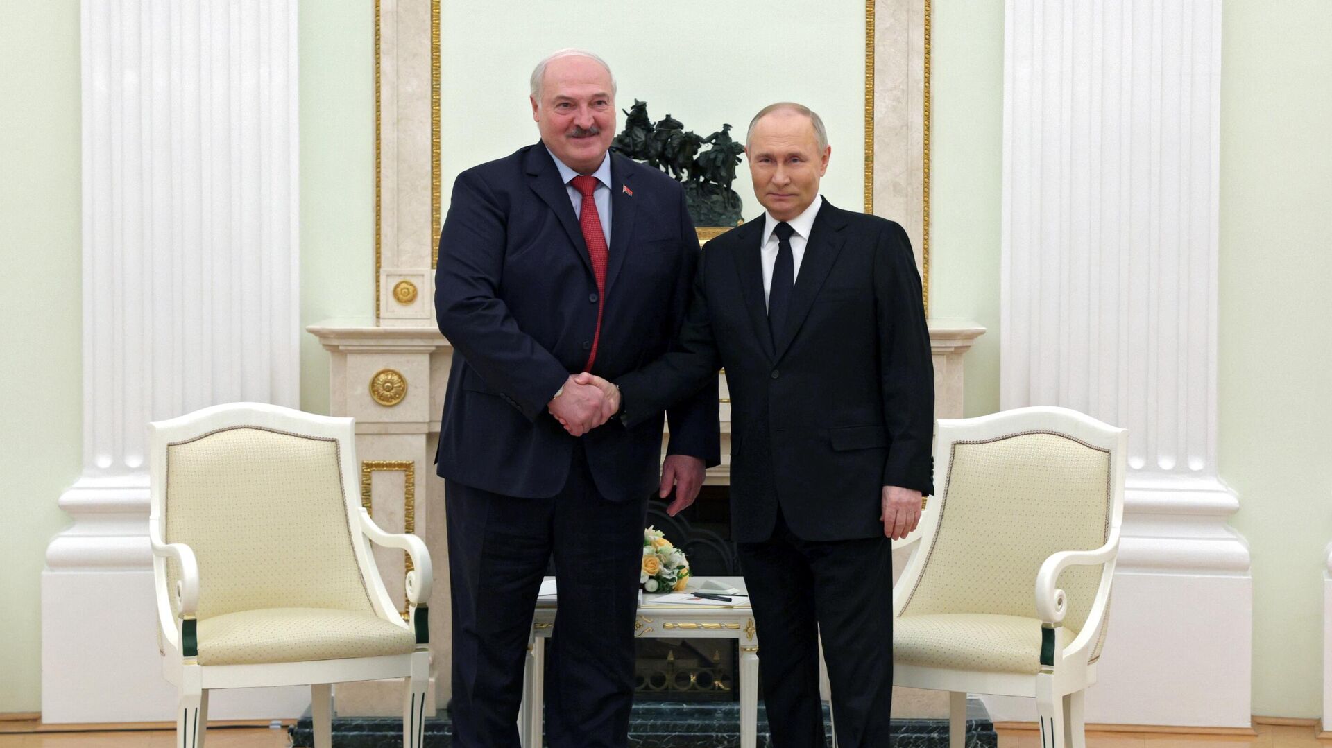 Президент России Владимир Путин и президент Белоруссии Александр Лукашенко во время встречи - РИА Новости, 1920, 23.05.2024