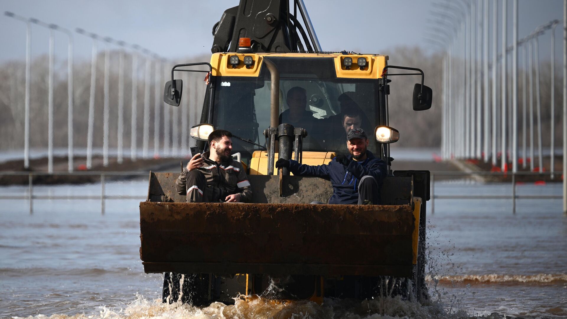 Уровень воды в реке Урал превысил опасную отметку на 225 сантиметров - РИА  Новости, 13.04.2024