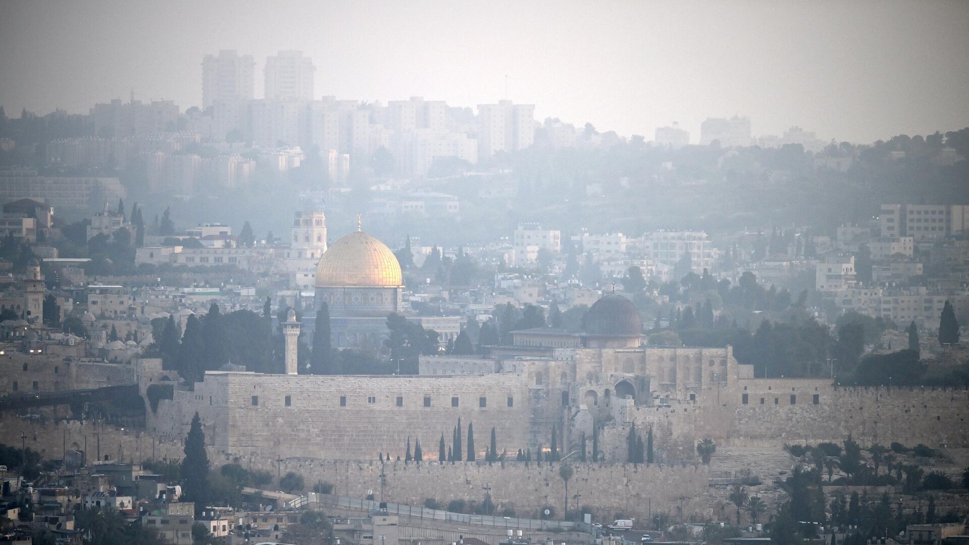 Вид на Старый город Иерусалима утром 14 апреля 2024 года, после ночной атаки со стороны Ирана - РИА Новости, 1920, 14.04.2024