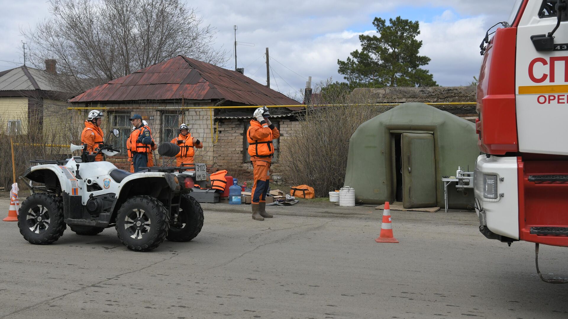 В частично затопленном Орске заработали 60 водозаборных скважин - РИА  Новости, 03.05.2024