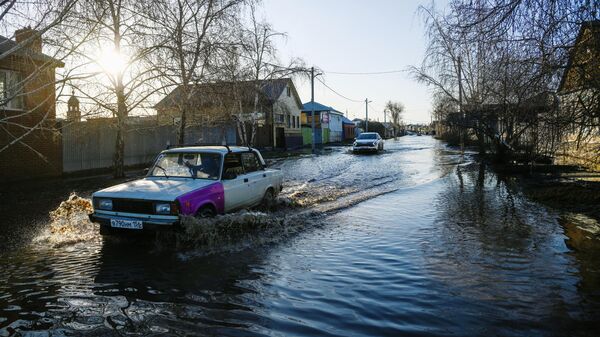 В затопленном Орске 300 жилых домов остались без электричества