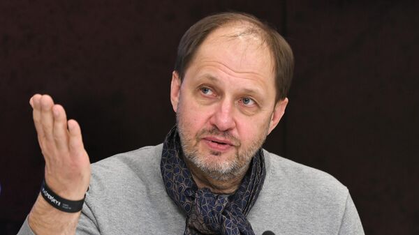 Журналист Кирилл Набутов