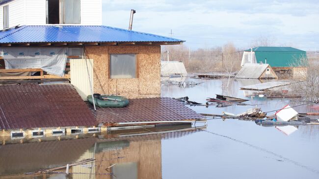 Подтопленные дома в СНТ Восход Горфо в городе Кургане