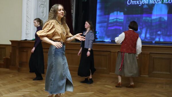 Выставка Россия. Урок по традиционной хореографии