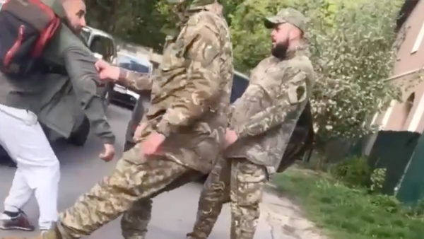 Насильная мобилизация мужчины во Львове