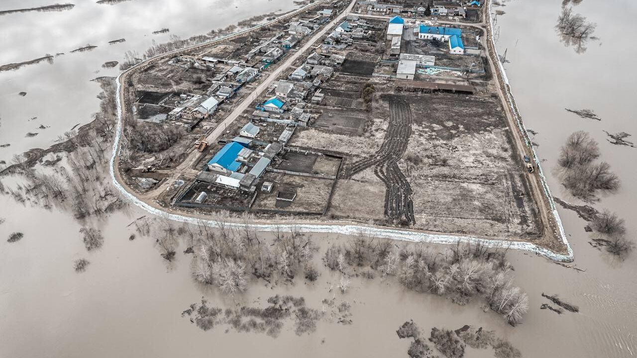 Вода в реке Ишим в селе Абатское за день снизилась на семь сантиметров -  РИА Новости, 05.05.2024