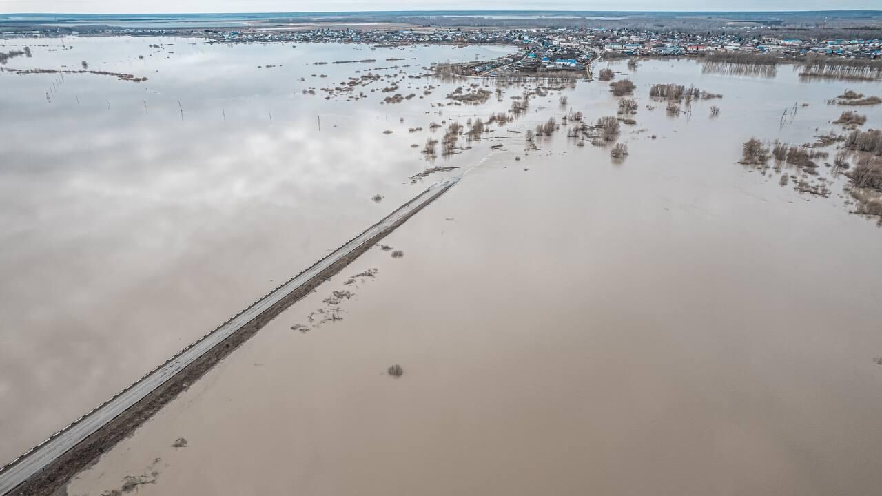 В городе Ишим уровень воды в реке поднялся на пять сантиметров - РИА  Новости, 01.05.2024