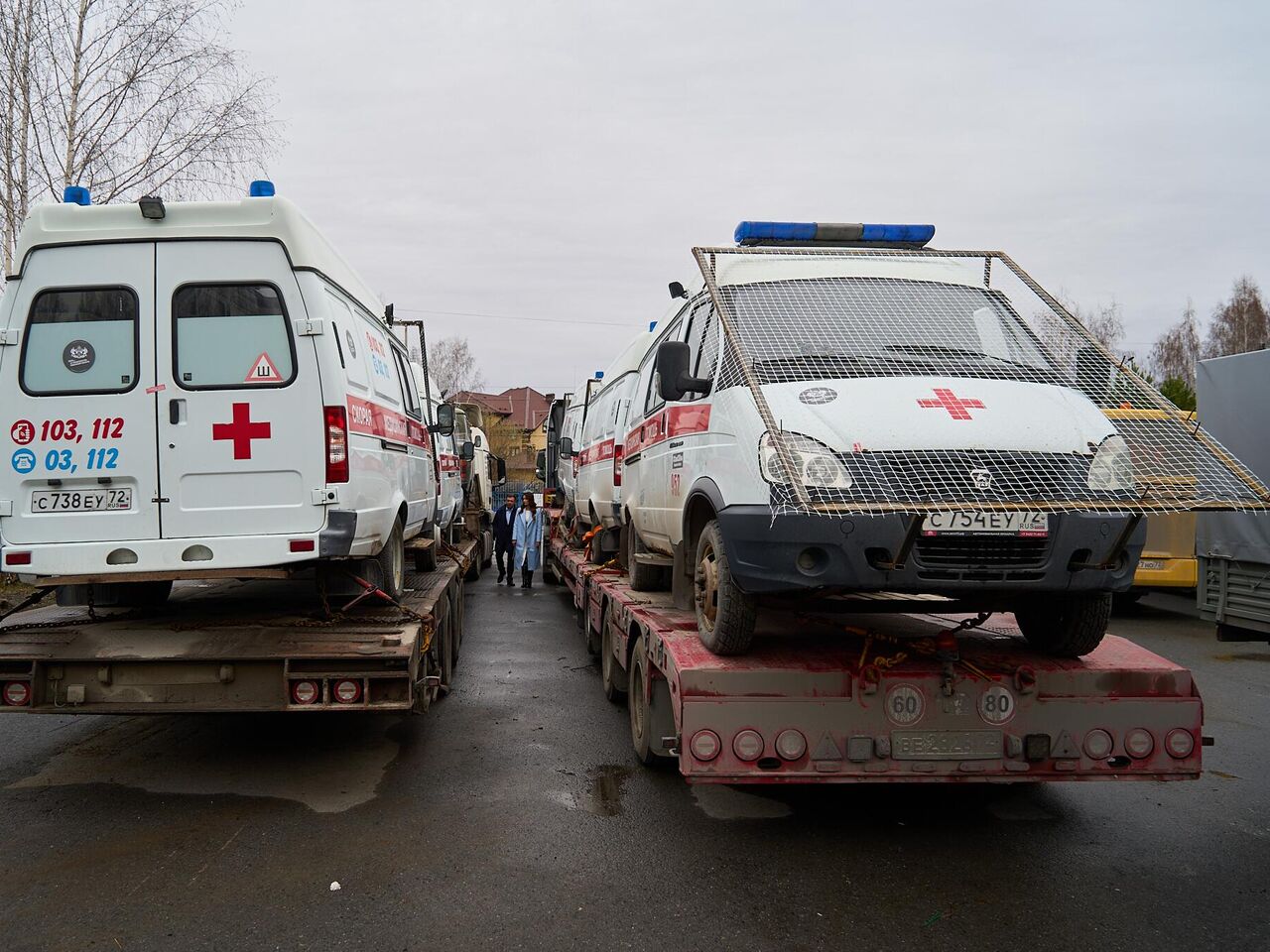 Тюменская область отправила в зону СВО машины скорой помощи и УАЗ - РИА  Новости, 19.04.2024