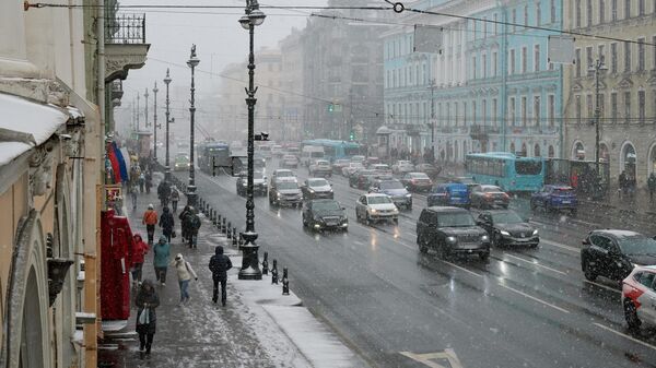 В Петербурге из-за снегопада образовались восьмибалльные пробки