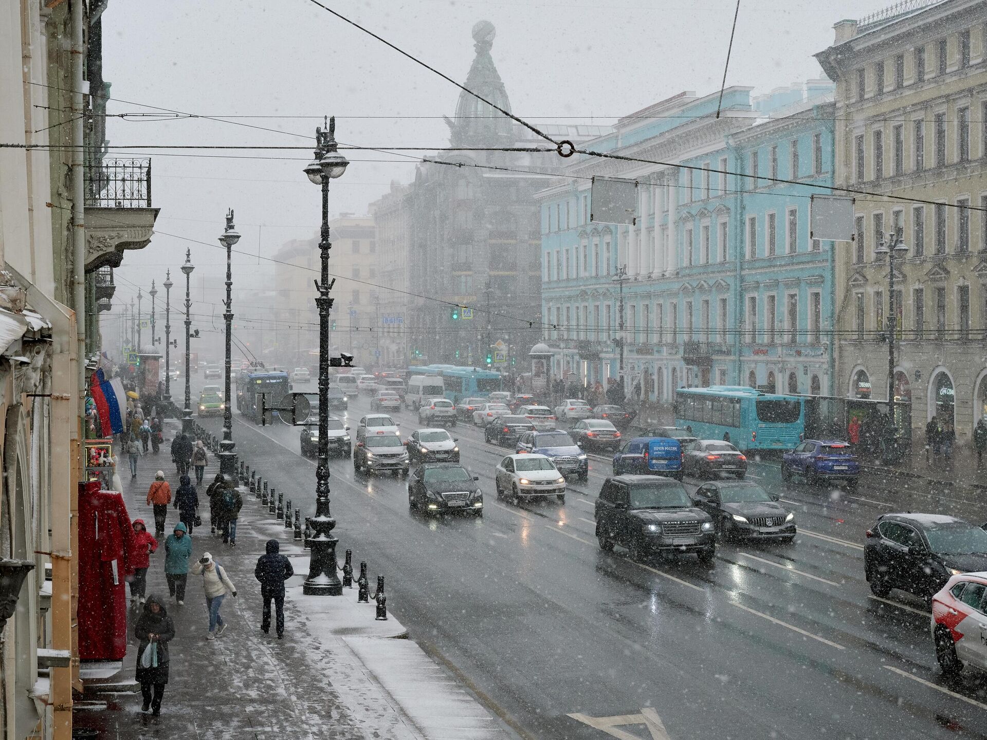 В Петербурге из-за снегопада образовались восьмибалльные пробки - РИА  Новости, 19.04.2024