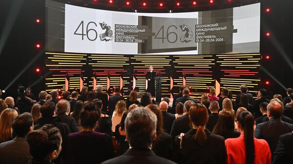 Церемония открытия 46-го Московского международного кинофестиваля в театре Россия. 19 апреля 2024