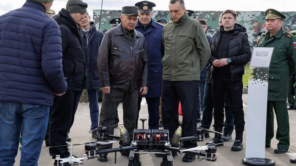 Министру обороны РФ Сергею Шойгу представили перспективные БПЛА и стрелковое оружие на полигоне Московского военного округа 