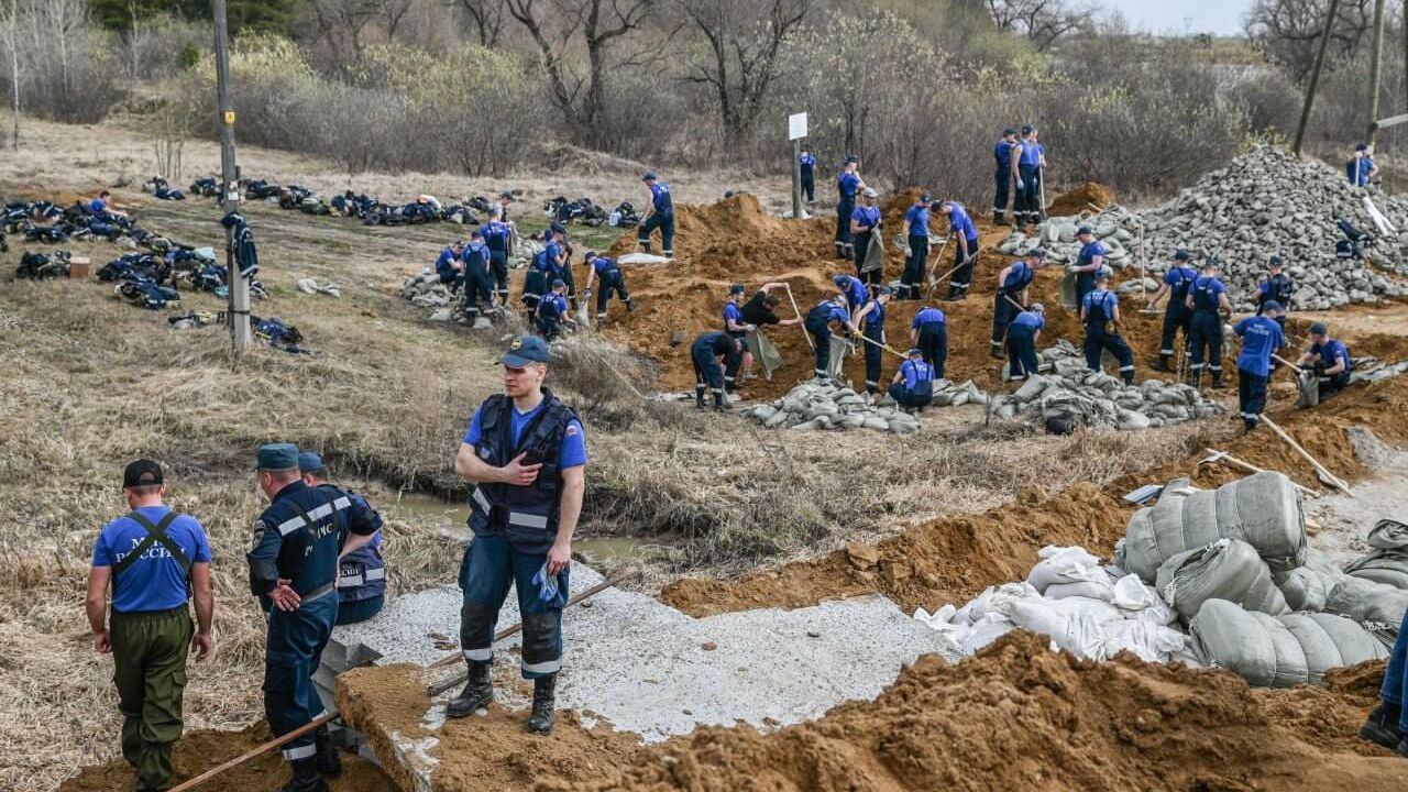 МЧС предотвратило прорыв дамбы в Абатском районе Тюменской области - РИА  Новости, 25.04.2024