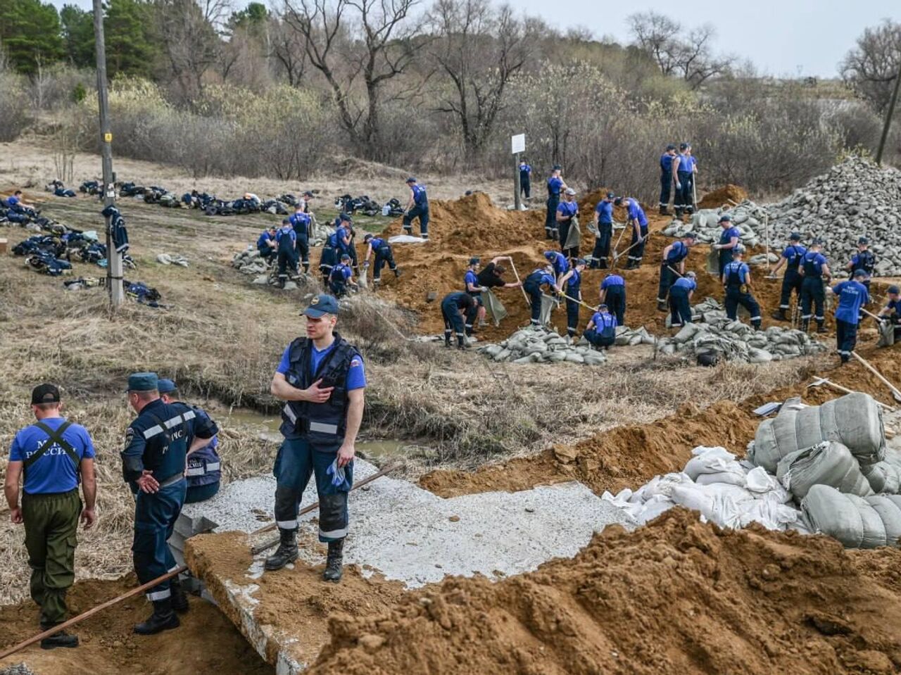 Уровень реки Ишим в тюменском селе Абатское за сутки поднялся на два метра  - РИА Новости, 25.04.2024