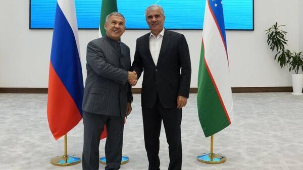 Раис Татарстана Рустам Минниханов во время рабочего визита в Узбекистан
