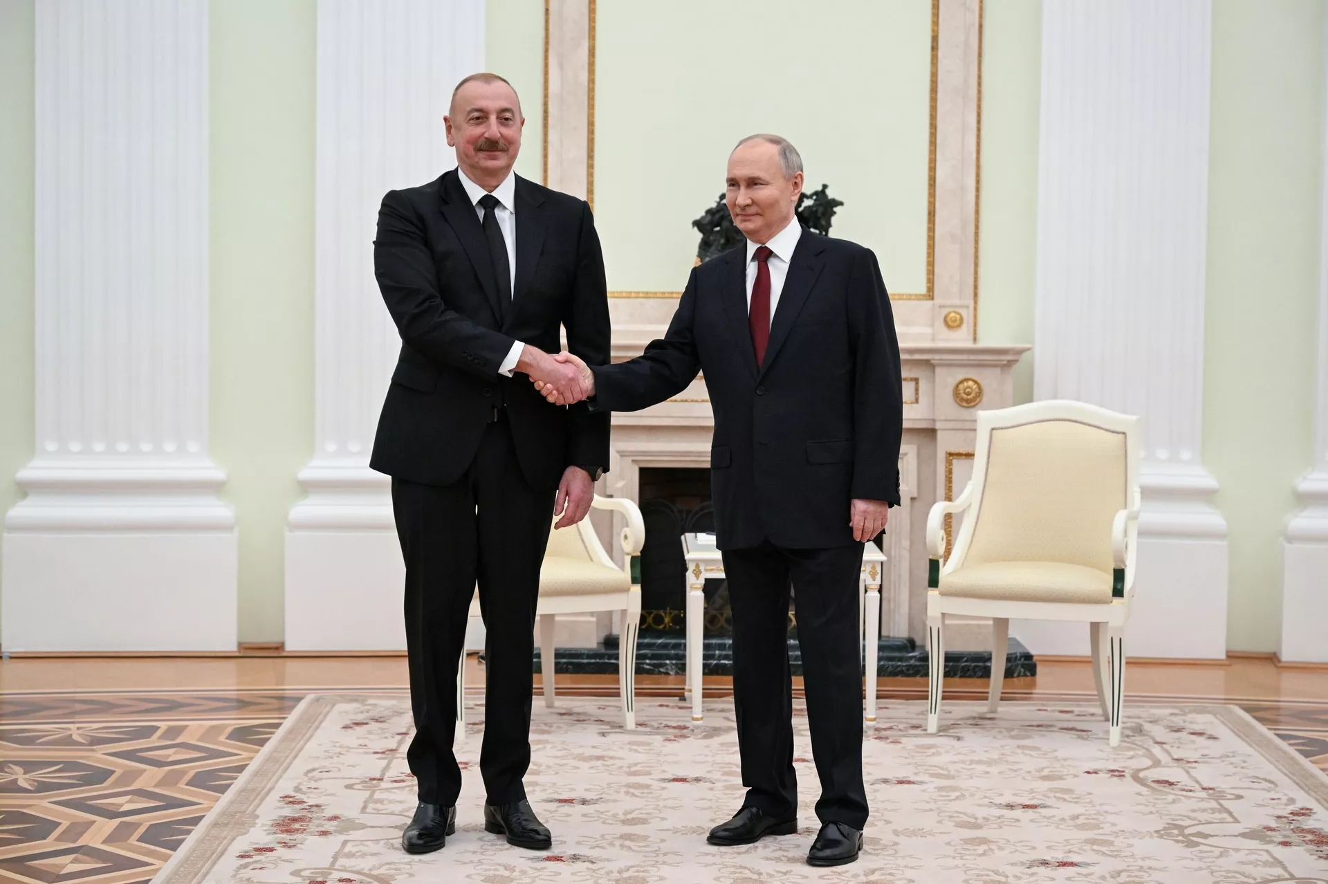 Президент РФ Владимир Путин и президент Азербайджана Ильхам Алиев во время встречи Президент РФ Владимир Путин и президент Азербайджана Ильхам Алиев во время встречи - РИА Новости, 1920, 22.04.2024