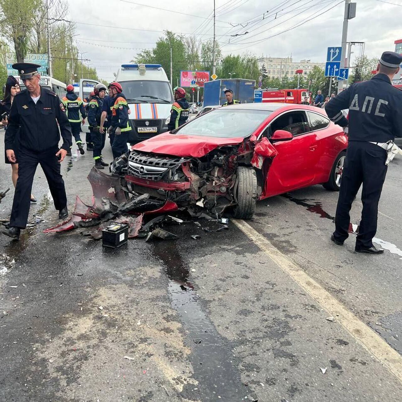 В Саратове четыре человека пострадали в массовом ДТП - РИА Новости,  22.04.2024