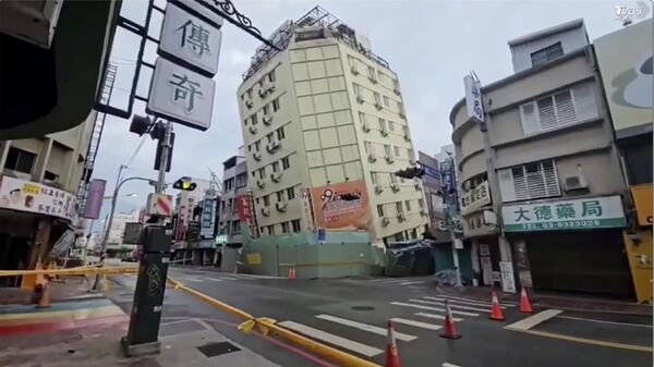 Последствия землетрясения в городе Хуалянь на острове Тайвань. 23 апреля 2024