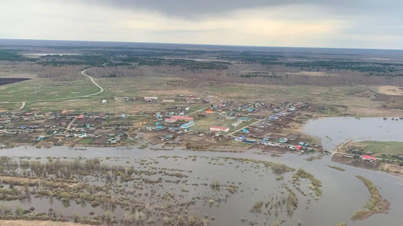 Уровень Тобола в тюменском селе Коркино за сутки поднялся на 144 сантиметра  - РИА Новости, 23.04.2024