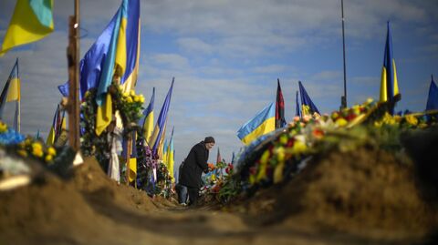 Могилы погибших украинских военных в Харькове