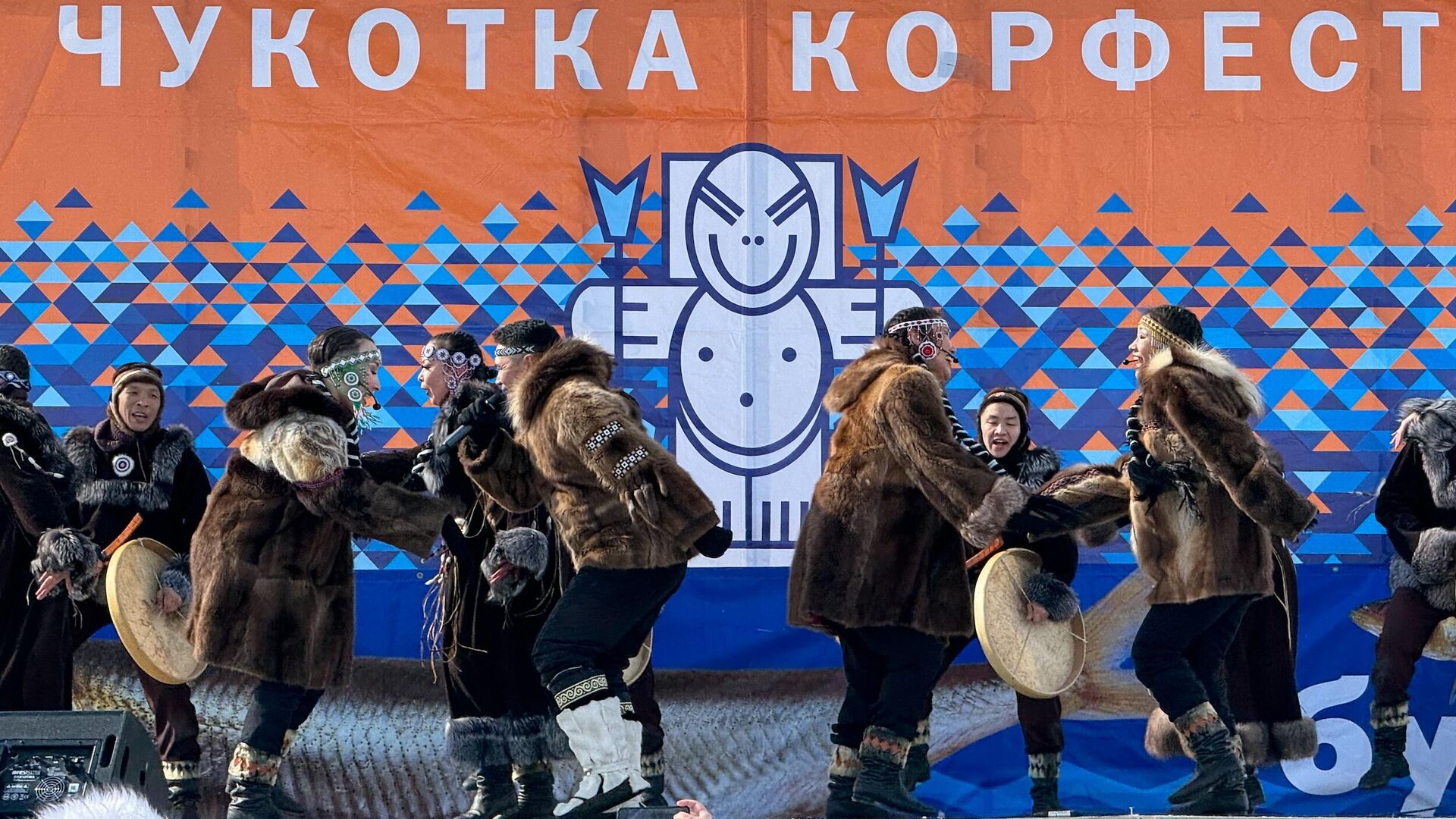 Участники Фестиваля корюшки на Чукотке Участники Фестиваля корюшки на Чукотке - РИА Новости, 1920, 23.04.2025