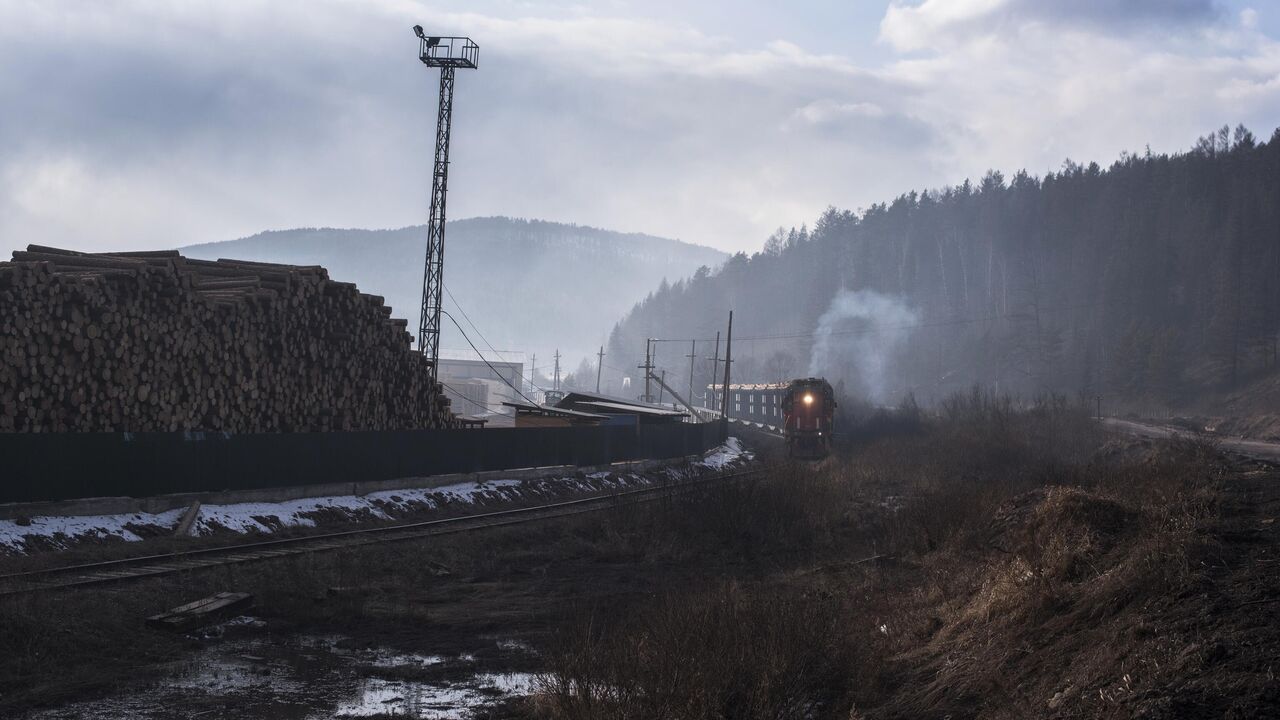 РЖД в преддверии юбилея БАМа обновляют курсирующие там пассажирские поезда  - РИА Новости, 20.06.2024