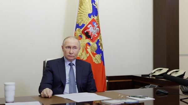Путин на совещании по вопросам устранения ущерба от наводнений