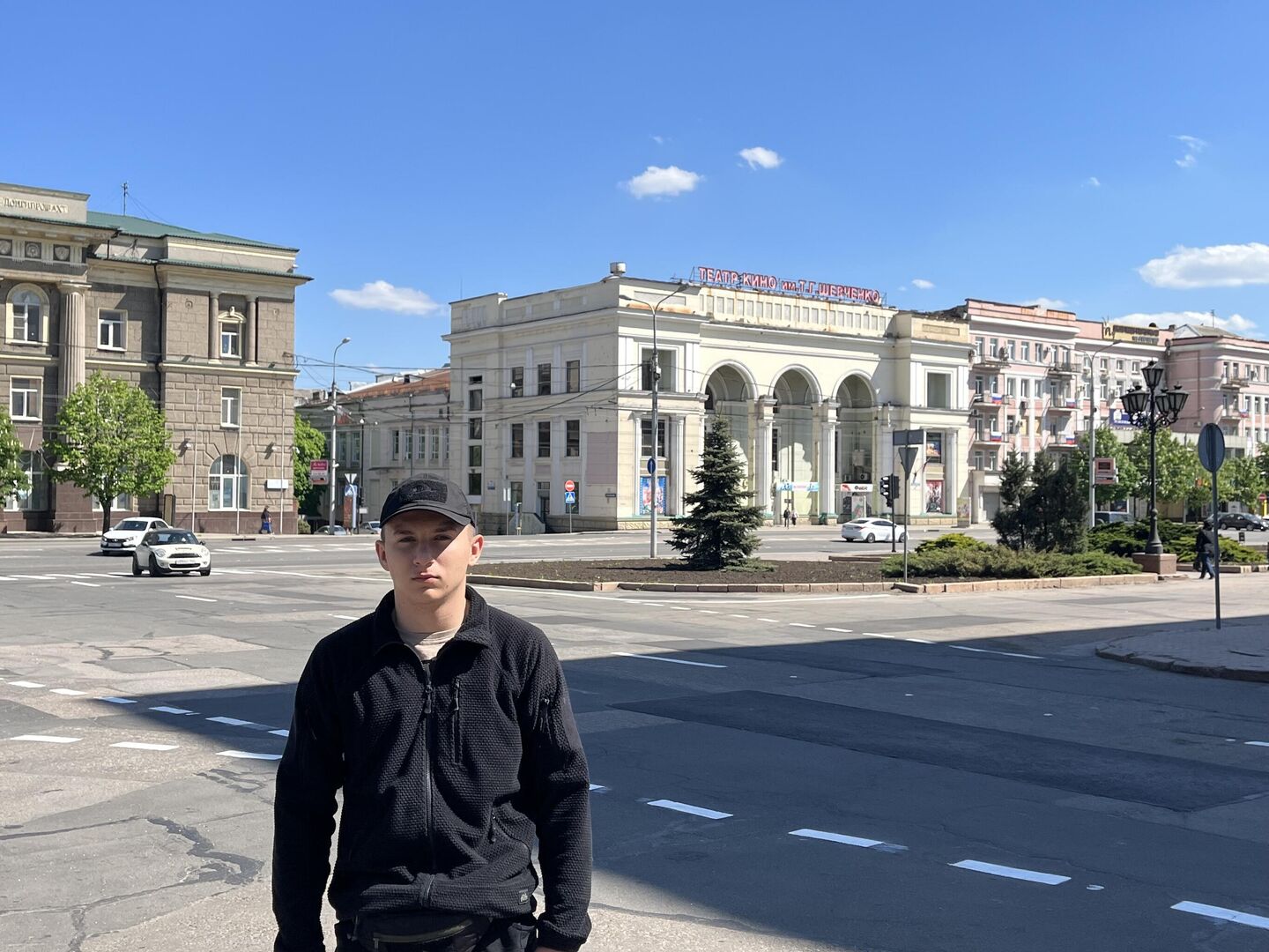 Егор в центре родного города Егор в центре родного города