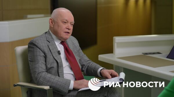 Матвиенко: Российские власти не собираются закрывать страну и запрещать гражданам ездить по миру