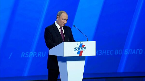 Путин: в ближайшие годы Россия будет испытывать дефицит кадров