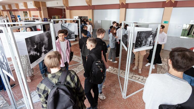 Открытие фотовыставки мультимедийного проекта Освобождение. Путь к Победе в Самарском национальном исследовательском университете имени академика С. П. Королева