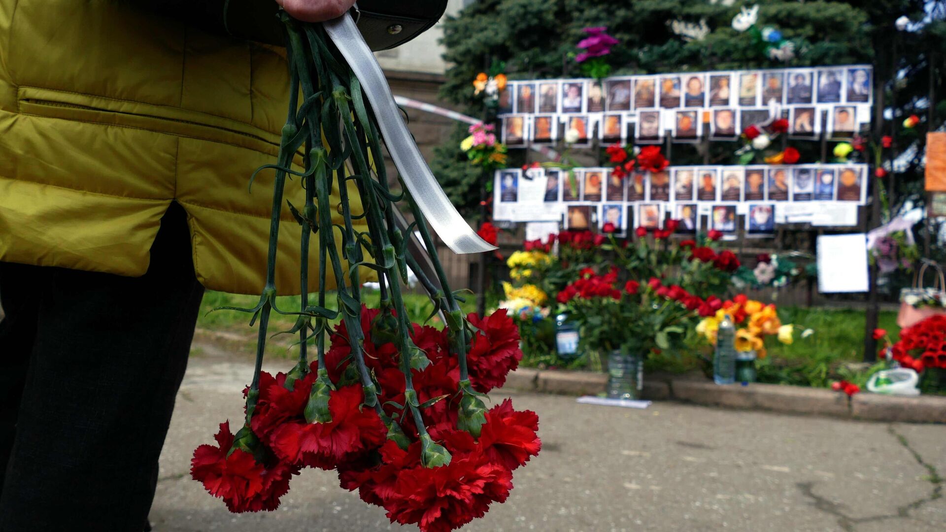 Мемориал в память о погибших в годовщину трагедии в Одессе в 2014 году - РИА Новости, 1920, 01.05.2024