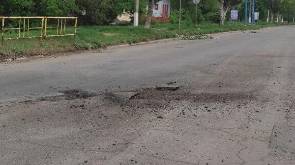 Последствия прилёта снаряда ВФУ в Никитовском районе Горловки