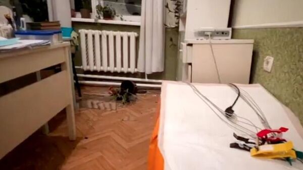Последствия обстрела Петровского района Донецка, при котором пострадал Центр первичной медико-санитарной помощи № 10. 26 апреля 2024