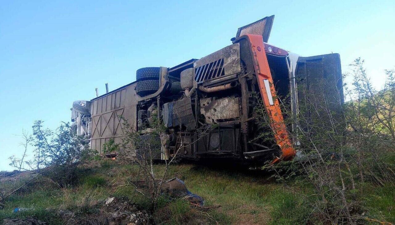 Место ДТП с участием автобуса в Сюникской области на юге Армении - РИА Новости, 1920, 27.04.2024