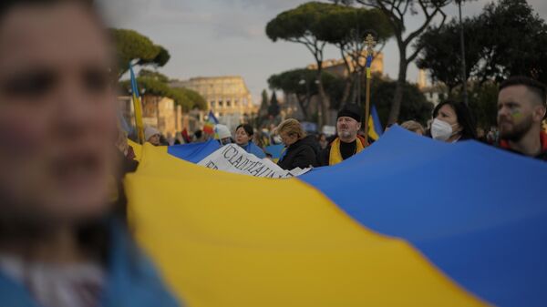Украинцы во время демонстрации в Риме, Италия