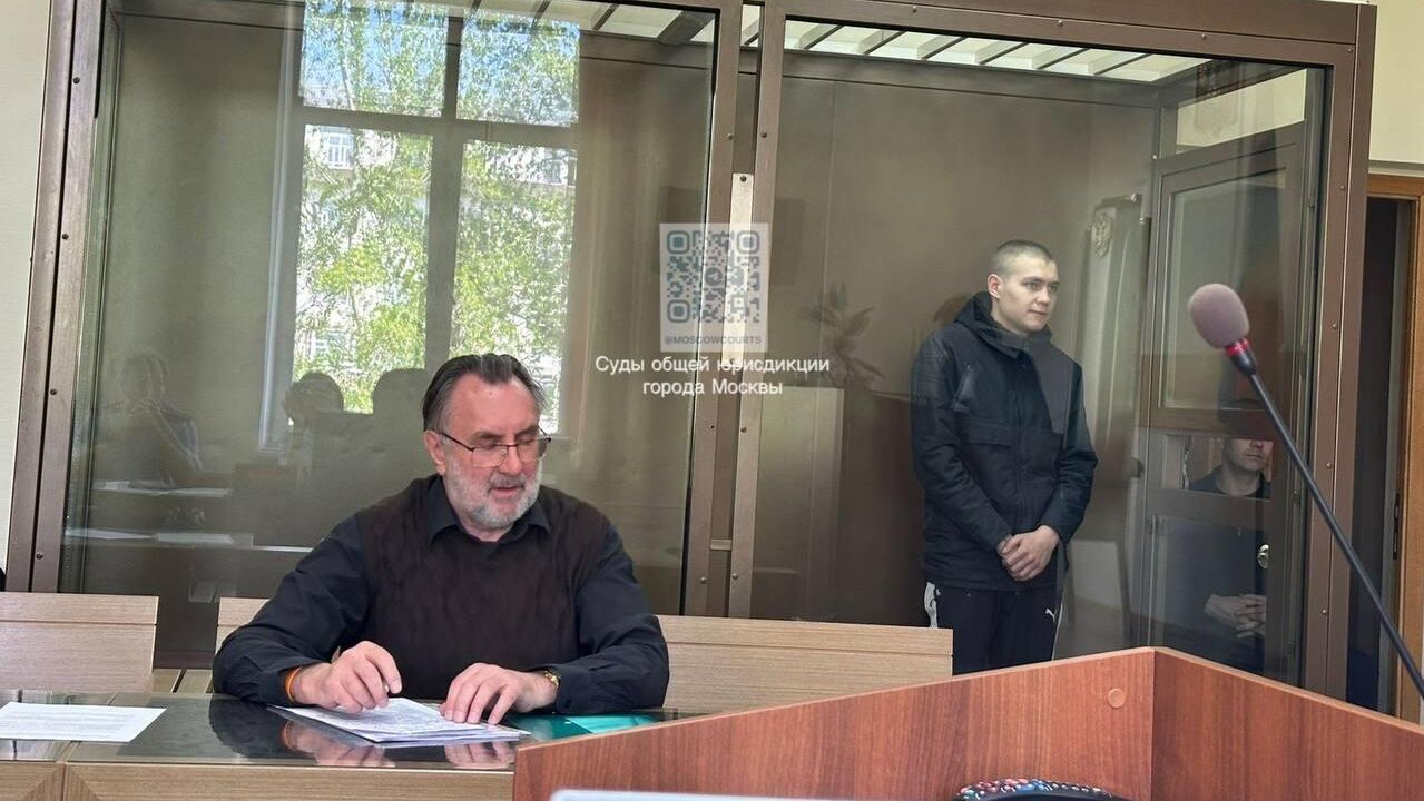 Ямсков Даниила Александровича, обвиняемый по делу о поджоге вертолета в аэропорту Остафьево в Дорогомиловском суде города Москвы. 30 апреля 2024 Ямсков Даниила Александровича, обвиняемый по делу о поджоге вертолета в аэропорту Остафьево в Дорогомиловском суде города Москвы. 30 апреля 2024 - РИА Новости, 1920, 22.05.2025