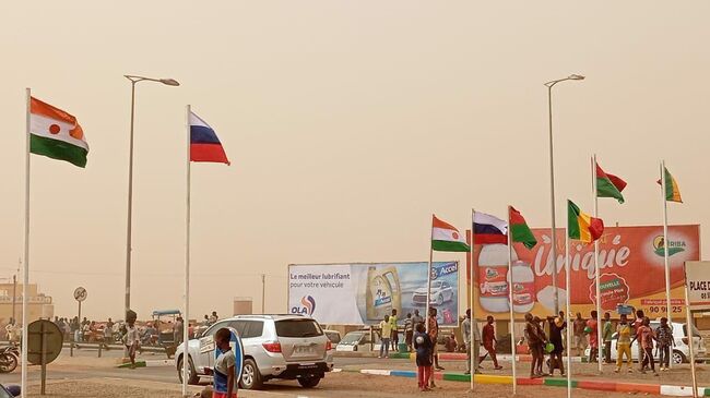 Российские флаги в Ниамее, Нигер