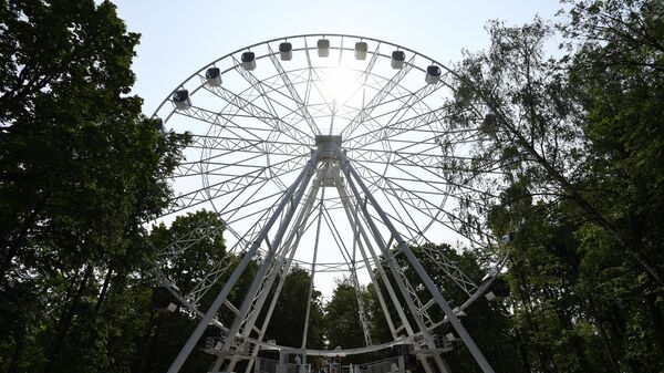 Самое высокое колесо обозрения в Московской области в старейшем парке Химок имени Л.Н. Толстого