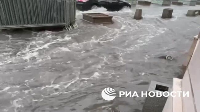 В Москве дежурит техника из-за временных скоплений воды