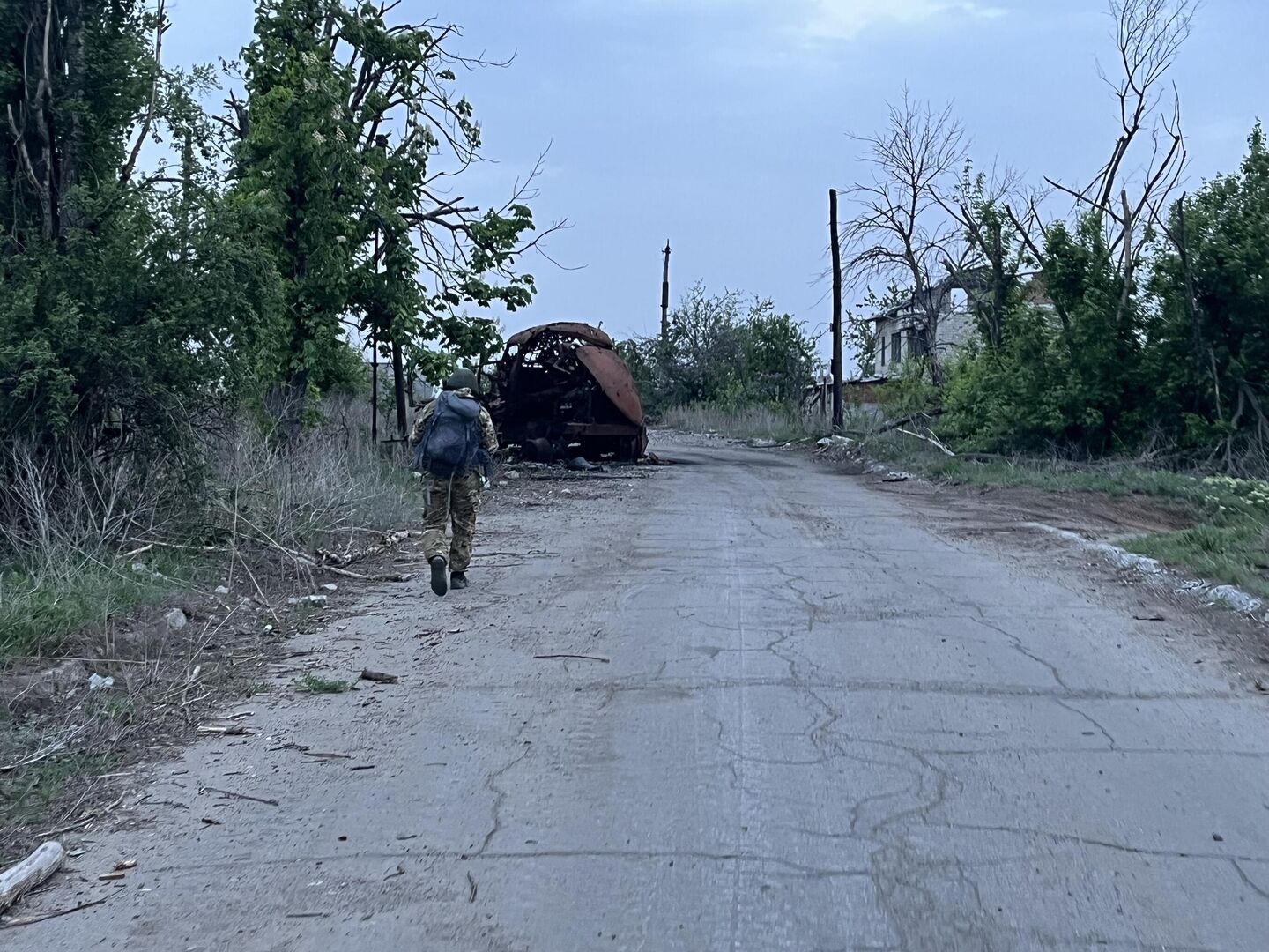Бойцы заходит на позиции под Белогоровкой Бойцы заходит на позиции под Белогоровкой