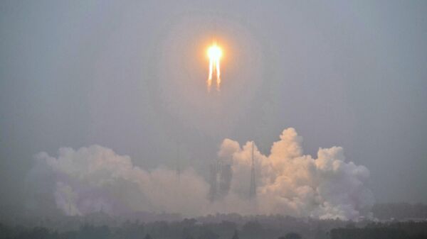 Ракета-носитель Чанчжэн-5 Y8 стартовала с космодрома Вэньчан на острове Хайнань с лунным зондом Чанъэ-6. 3 мая 2024 года