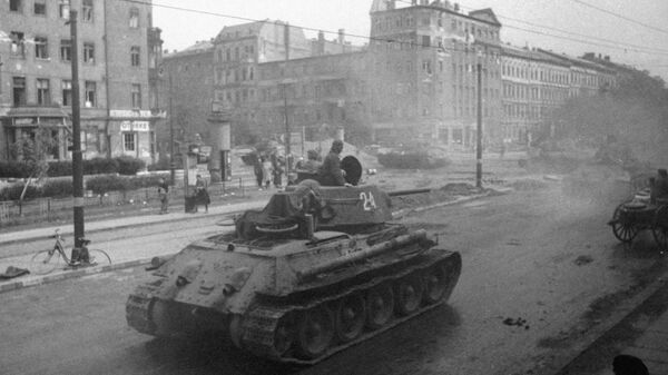 Советские танки на пути к Рейхстагу