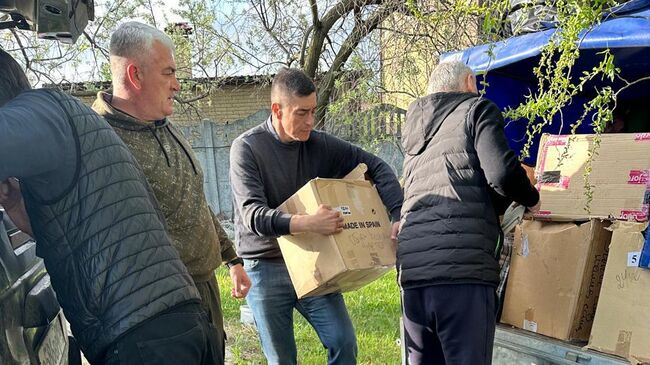 Полторы тонны гумпомощи и олимпийские сувениры отправили из Сочи в новые регионы