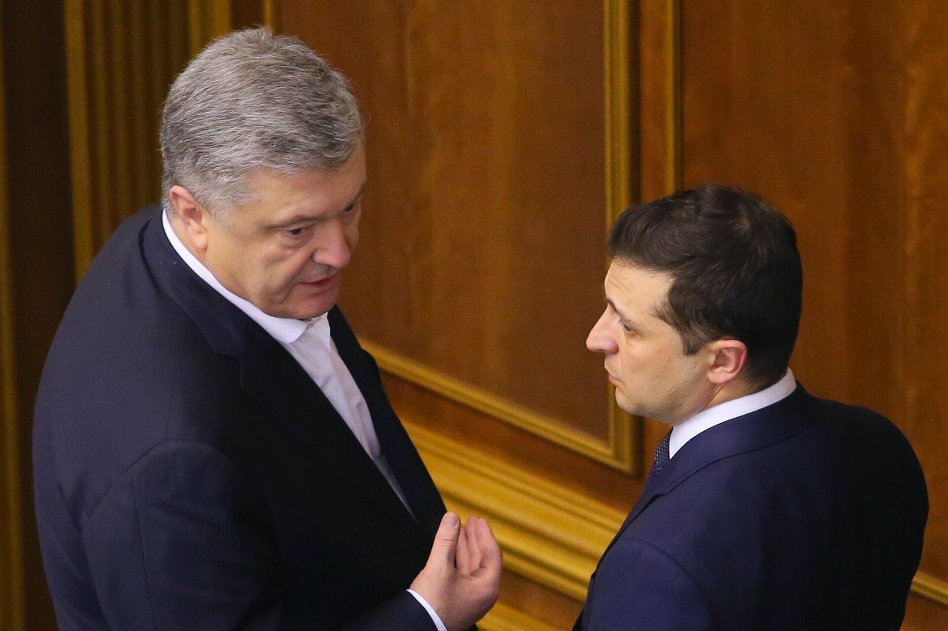 Президент Украины Владимир Зеленский и экс-президент Украины, депутат Верховной рады Украины Петр Порошенко - РИА Новости, 1920, 07.03.2025