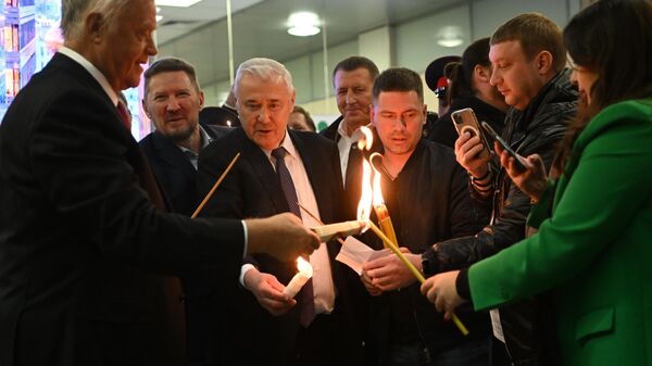 Встреча Благодатного огня в аэропорту Внуково-3