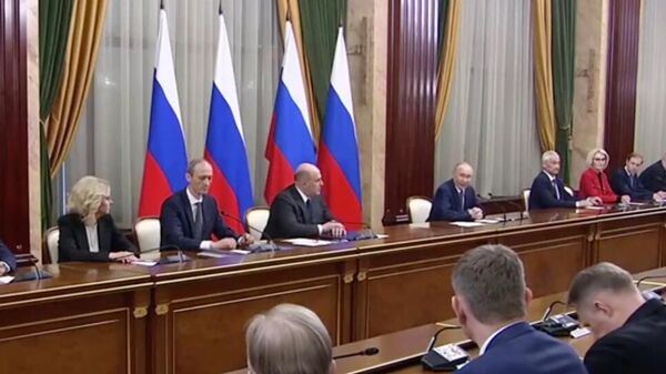  Владимир Путин встречается с членами кабинета министров в Дом правительства
