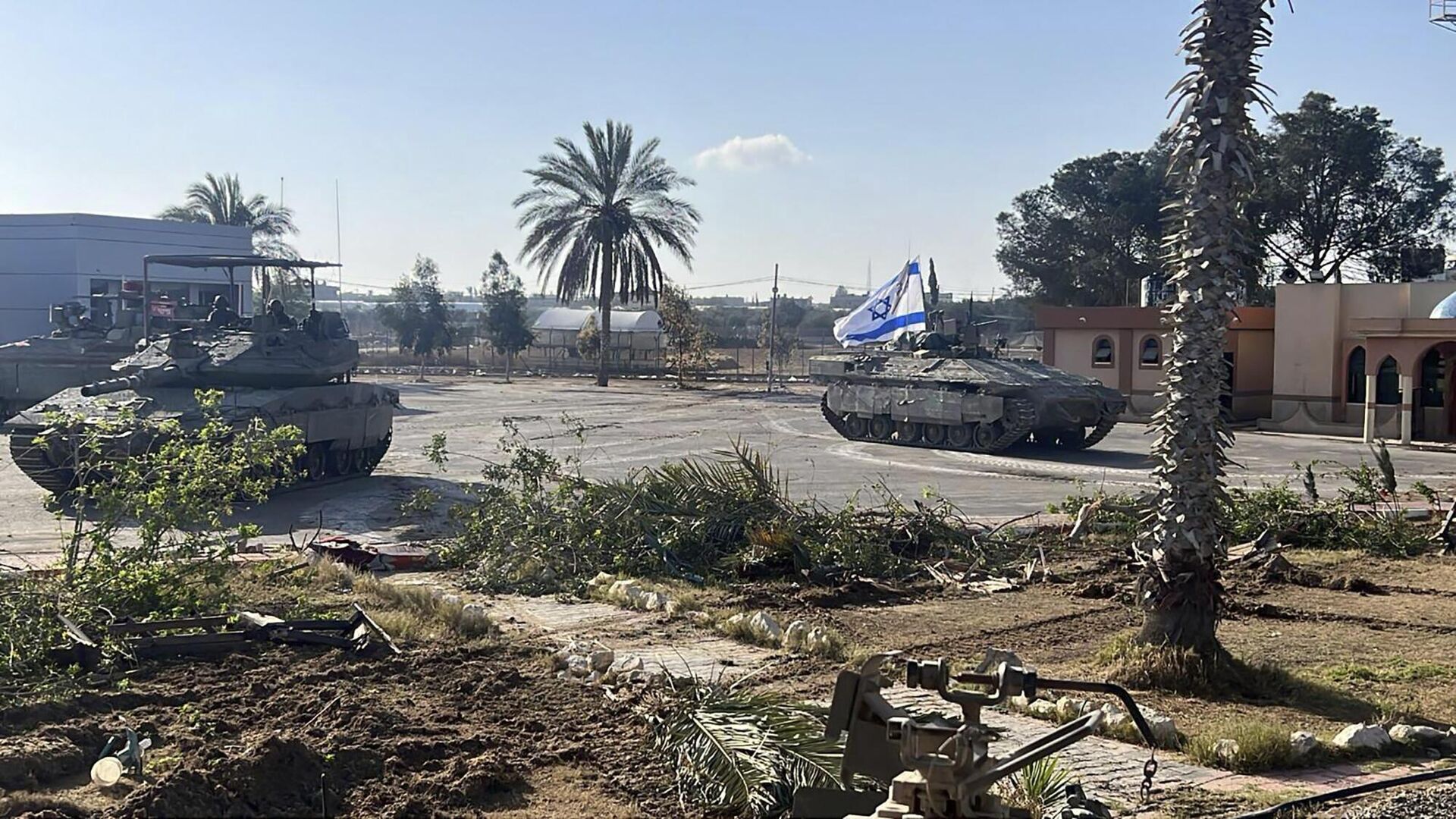 Израильская бронетехника въезжает в город Рафах в секторе Газа - РИА Новости, 1920, 09.05.2024