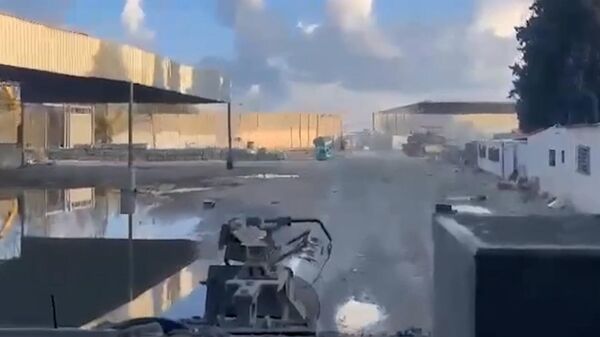Вход танков на территорию КПП Рафах на границе Газы с Египтом