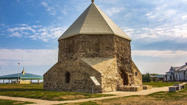 Архитектурный памятник XIV века Восточный мавзолей в Болгаре